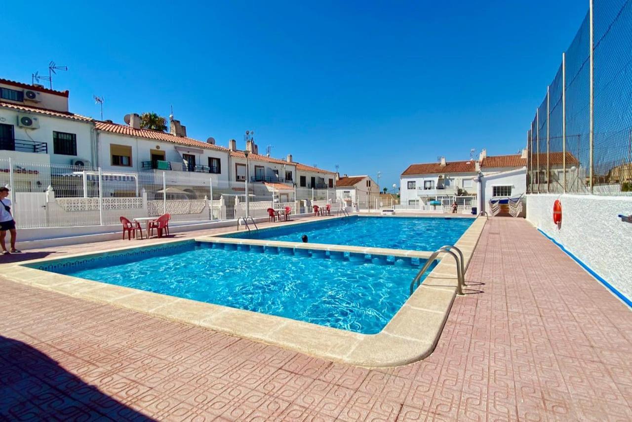 Costa Blanka Resident Apartman Torrevieja Luaran gambar